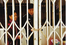 岁末侵财案件多发 民警教你防盗